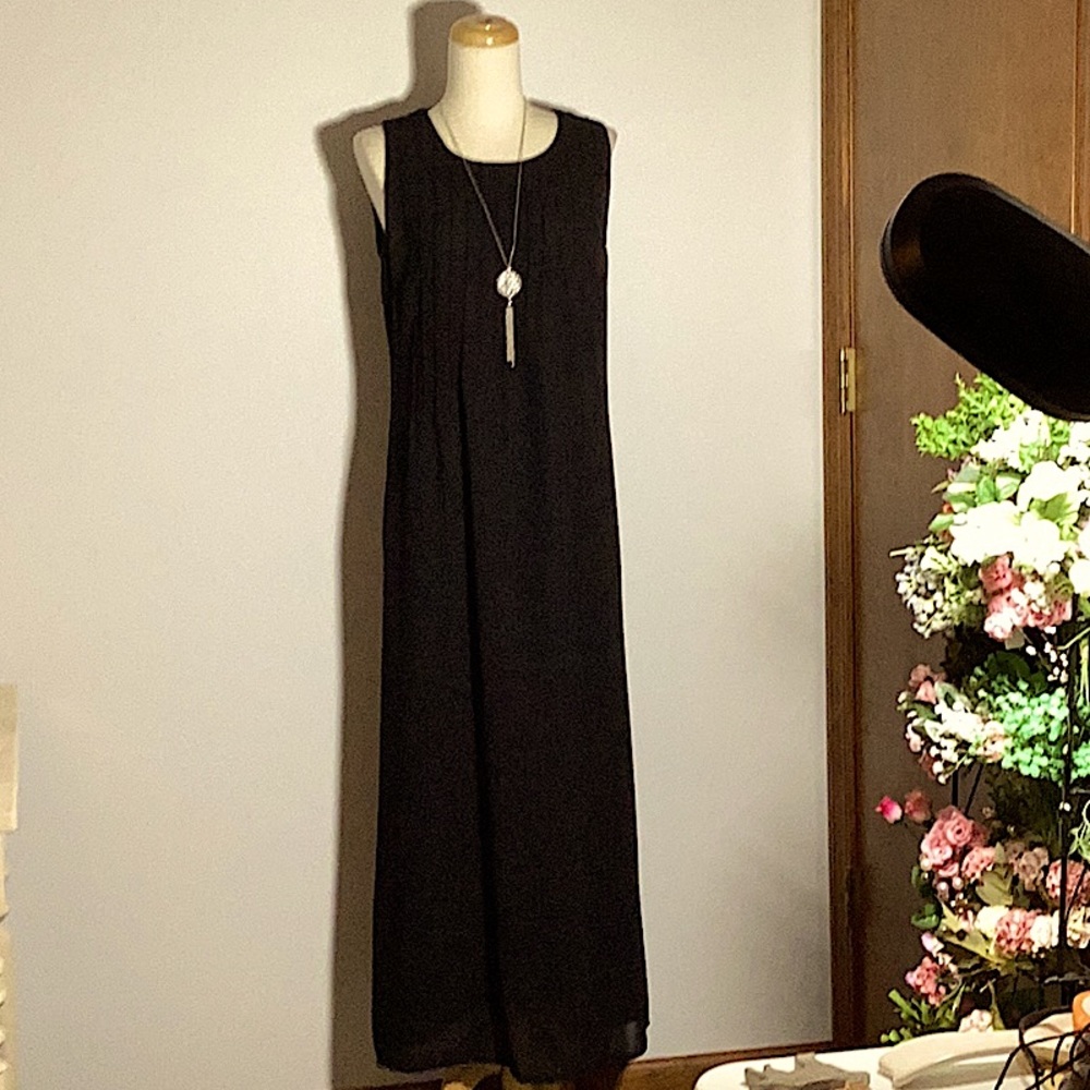 Positive Attitude size 6 Black dress. Perfect for a fall wedding. Lightly lined.